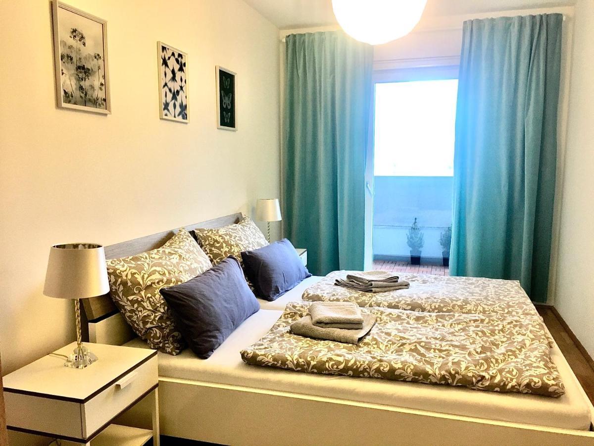2 Bedroom Apartment Next To Metro U1 And Garage Parking Vienna Exterior photo