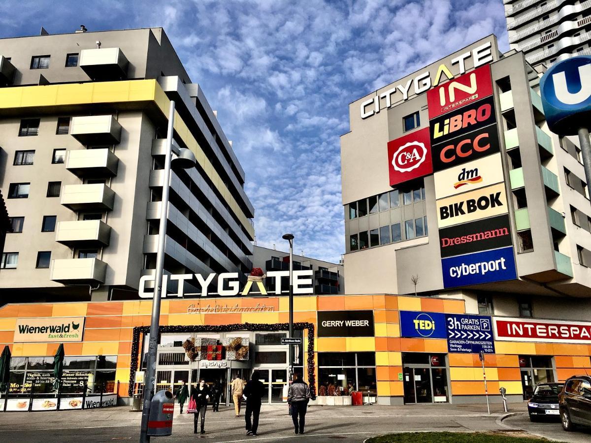 2 Bedroom Apartment Next To Metro U1 And Garage Parking Vienna Exterior photo